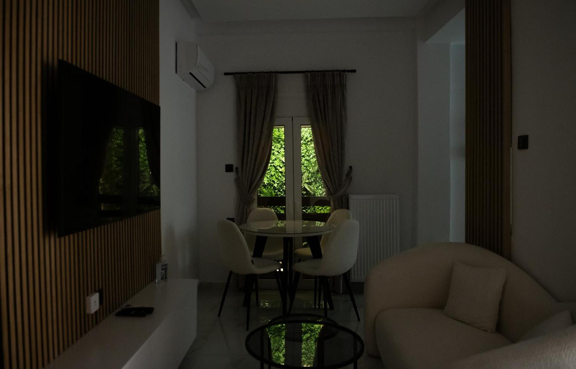 Navarino Lux * Tesalónica