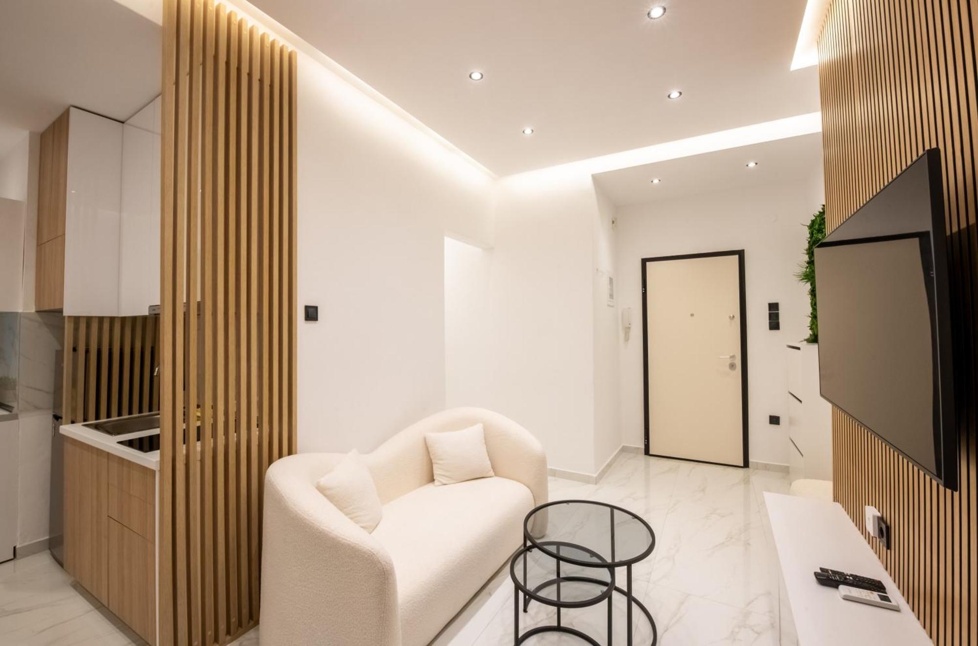 Navarino Lux Tesalónica